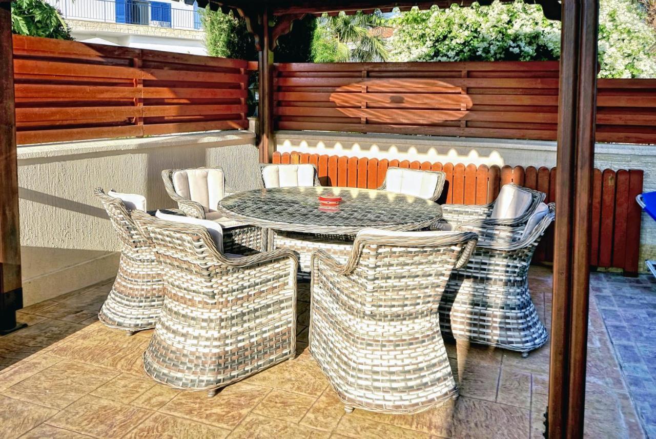 Chronas By Prestige Bookings Coral Bay Exteriör bild