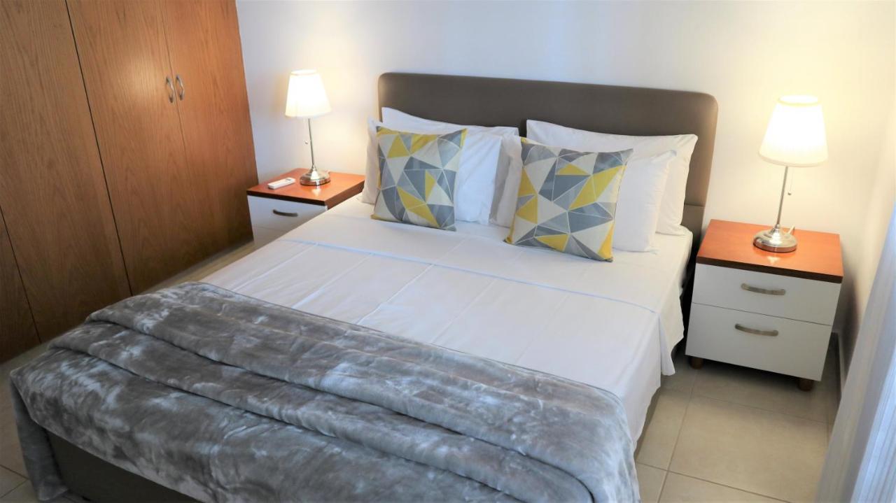 Chronas By Prestige Bookings Coral Bay Exteriör bild